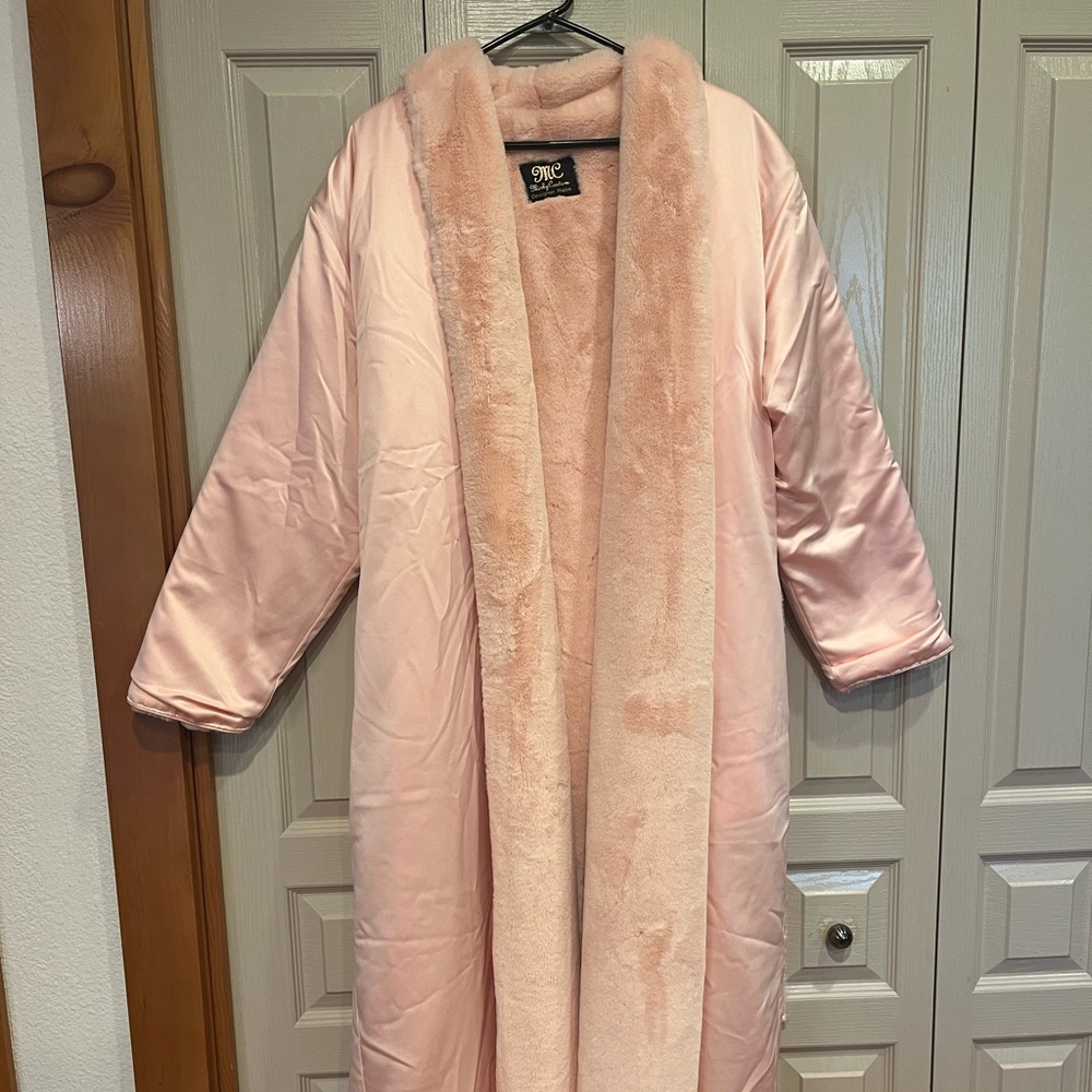 Minky Couture Satin Blush Robe